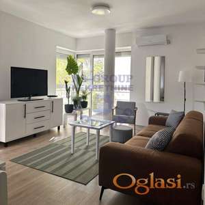 Dvosoban stan 50m2 sa portalima